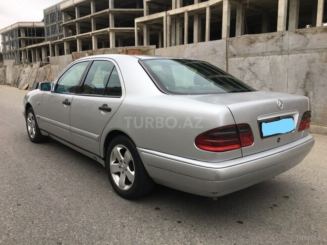 Mercedes E 220 1998, 496,000 km - 2.2 l - Bakı