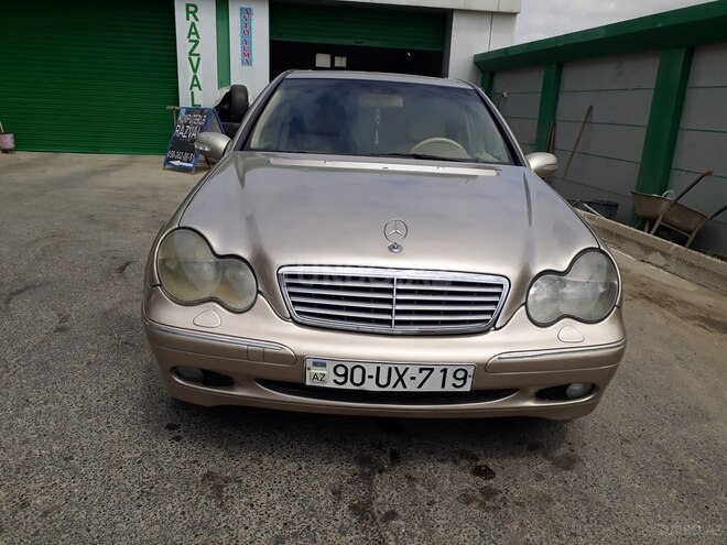 Mercedes C 240 2001, 249,000 km - 2.6 l - Bakı