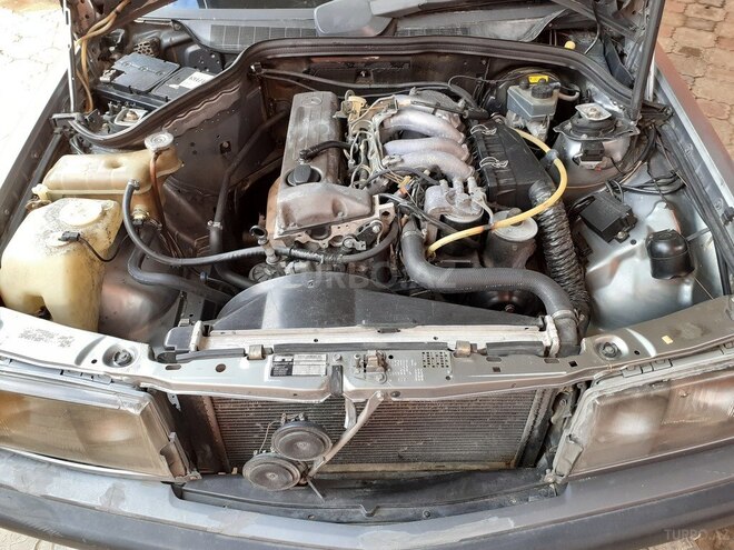 Mercedes 190 1988, 231,230 km - 2.0 l - Bakı