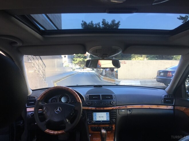 Mercedes E 350 2006, 272,000 km - 3.5 l - Bakı
