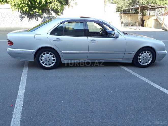 Mercedes E 240 2001, 268,760 km - 2.6 л - Ucar