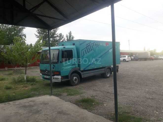 Mercedes Atego 815 2000, 420,000 km - 4.2 л - Hacıqabul