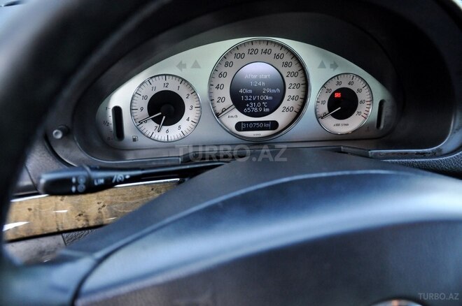 Mercedes E 240 2004, 310,750 km - 2.6 л - Saatlı