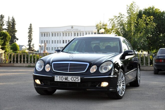 Mercedes E 240 2004, 310,750 km - 2.6 л - Saatlı