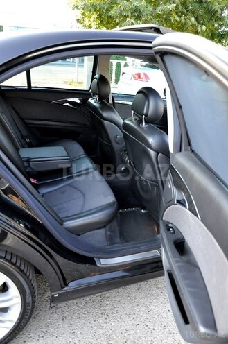 Mercedes E 240 2004, 310,750 km - 2.6 л - Saatlı