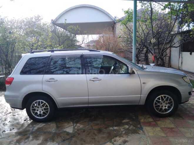 Mitsubishi Airtrek 2001, 1,600,000 km - 2.0 л - Tovuz
