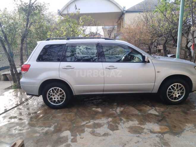 Mitsubishi Airtrek 2001, 1,600,000 km - 2.0 л - Tovuz