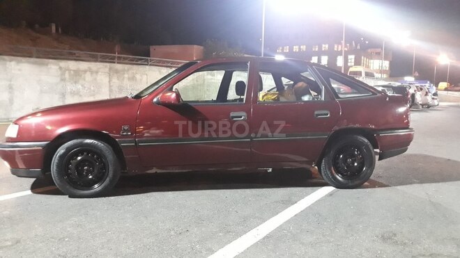 Opel Vectra 1992, 285,000 km - 1.8 л - Bakı
