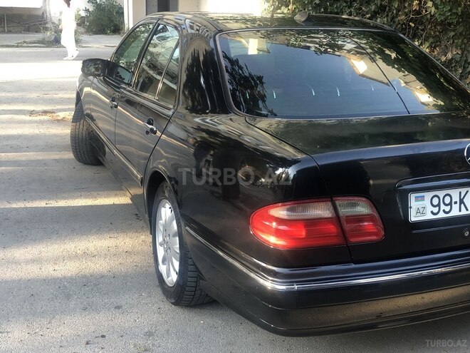 Mercedes E 240 2001, 235,346 km - 2.6 l - Bakı