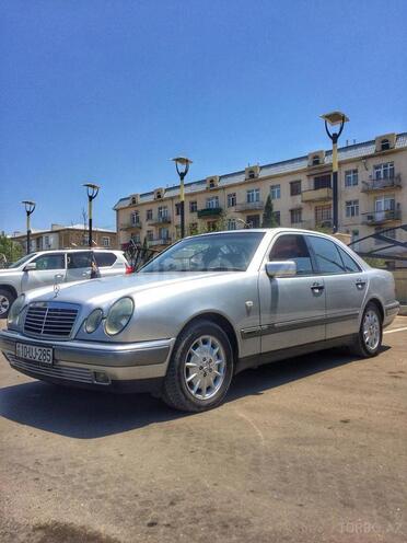Mercedes E 240 1998, 320,000 km - 2.4 l - Gəncə