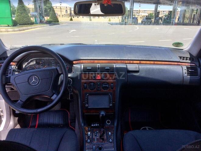 Mercedes E 240 1998, 320,000 km - 2.4 l - Gəncə