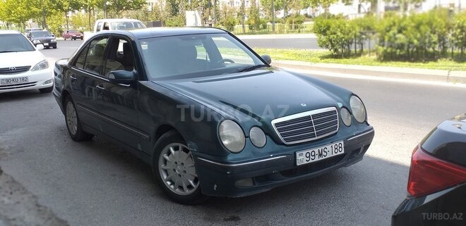 Mercedes E 220 2001, 432,185 km - 2.2 l - Bakı