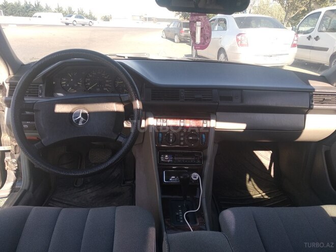 Mercedes E 230 1988, 400,000 km - 2.3 l - Bakı