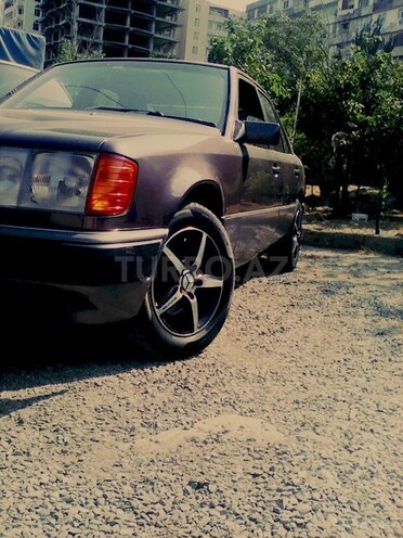 Mercedes E 200 1993, 22,000 km - 2.0 l - Bakı