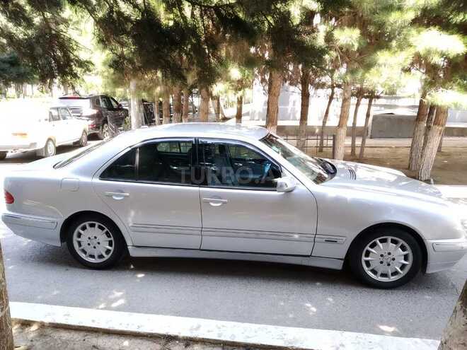 Mercedes E 270 2001, 385,213 km - 2.7 л - Bakı
