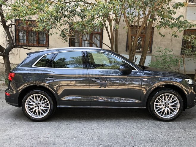 Audi Q5 2017, 15,200 km - 2.0 л - Bakı