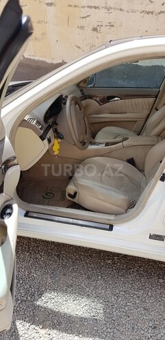 Mercedes E 240 2004, 215,000 km - 2.6 l - Bakı