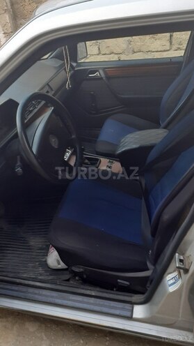Mercedes E 200 1993, 250,000 km - 2.0 l - Bakı