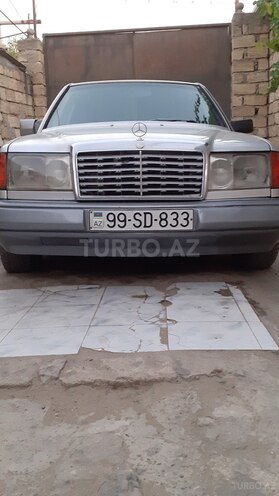Mercedes E 200 1993, 250,000 km - 2.0 l - Bakı