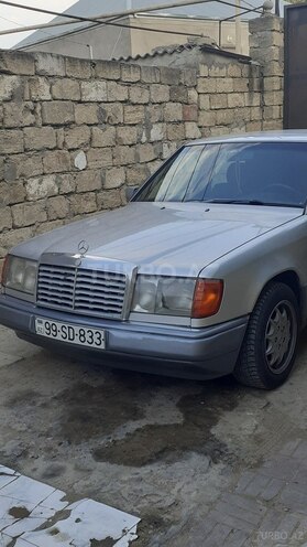 Mercedes E 200 1993, 250,000 km - 2.0 l - Bakı