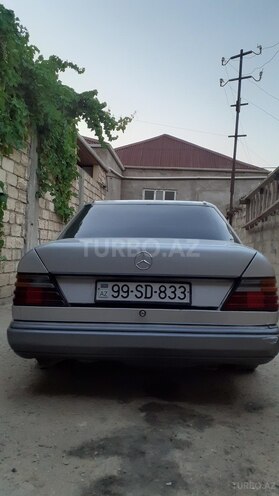 Mercedes E 200 1993, 250,000 km - 2.0 l - Bakı