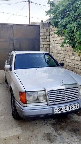 Mercedes E 200 1993, 250,000 km - 2.0 l - Bakı