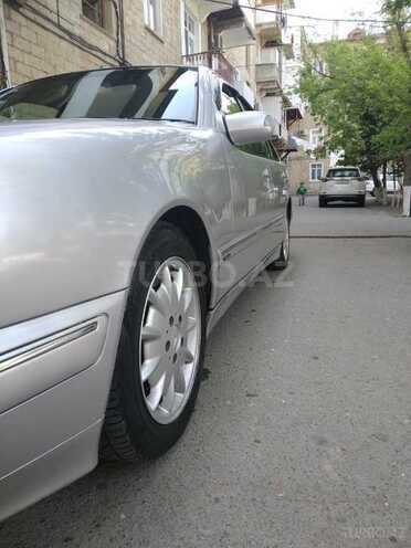 Mercedes E 270 2001, 385,213 km - 2.7 л - Bakı