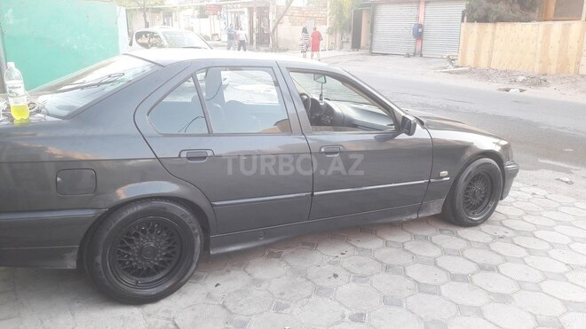 BMW 325 1991, 270,000 km - 0.3 л - Bakı