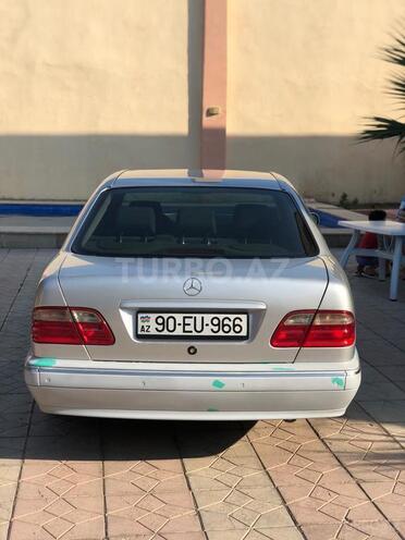 Mercedes E 240 1999, 274,759 km - 2.4 l - Bakı