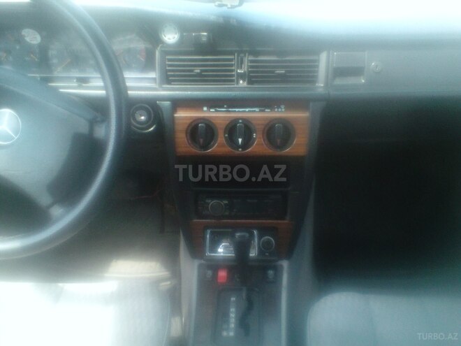 Mercedes 190 1992, 182,586 km - 1.8 l - Mingəçevir