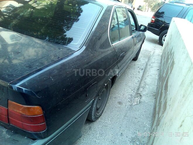 BMW 525 1988, 300,000 km - 2.5 l - Bakı