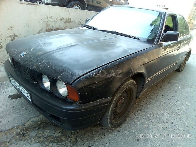 BMW 525 1988, 300,000 km - 2.5 l - Bakı
