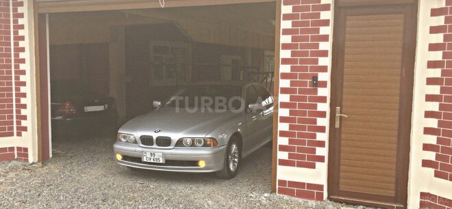 BMW 525 2002, 236,000 km - 2.5 l - Masallı