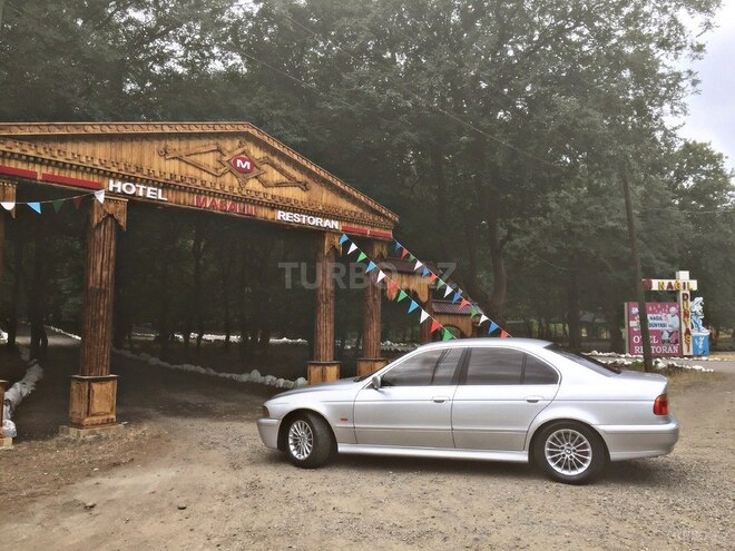 BMW 525 2002, 236,000 km - 2.5 l - Masallı