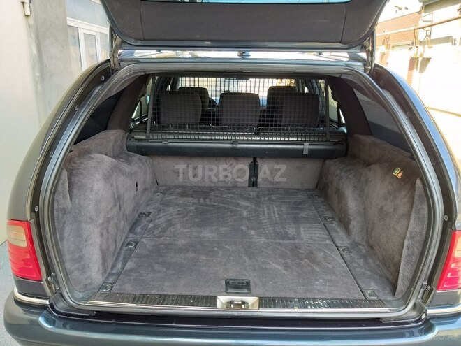Mercedes E 240 1998, 280,000 km - 2.4 л - Bakı