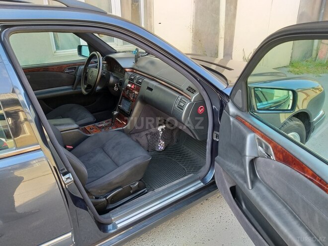 Mercedes E 240 1998, 280,000 km - 2.4 л - Bakı