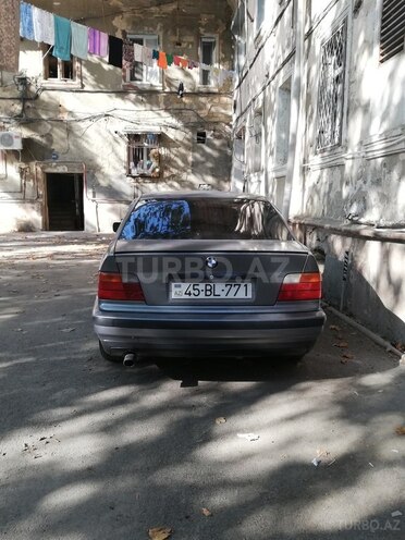 BMW 320 1993, 195,563 km - 2.0 l - Bakı