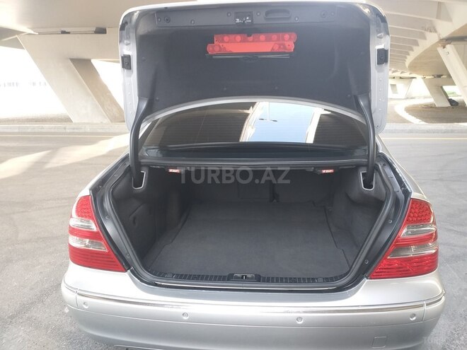 Mercedes E 240 2002, 273,308 km - 2.6 l - Bakı