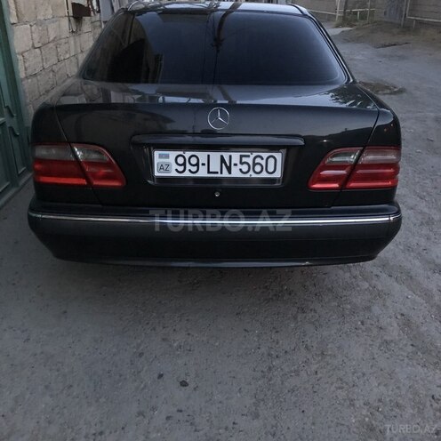 Mercedes E 200 2001, 211,000 km - 2.0 l - Bakı