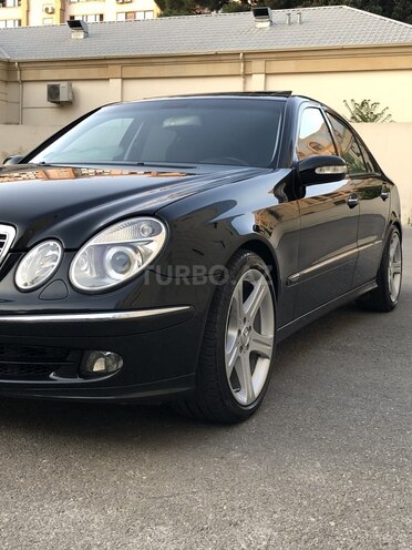 Mercedes E 240 2002, 246,600 km - 2.6 l - Bakı