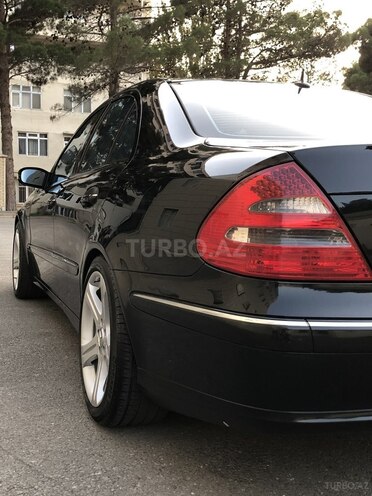 Mercedes E 240 2002, 246,600 km - 2.6 l - Bakı