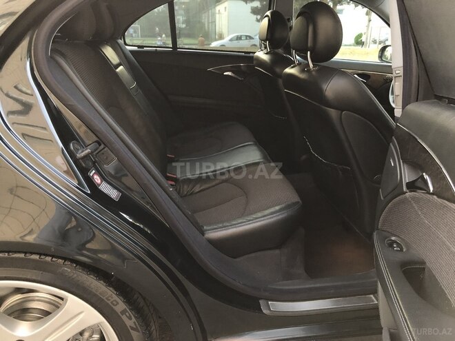 Mercedes E 240 2002, 246,600 km - 2.6 l - Bakı