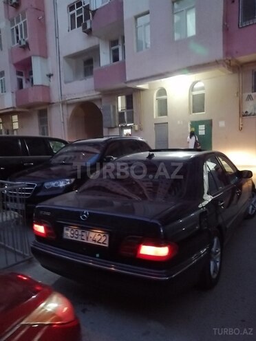 Mercedes E 240 2000, 210,000 km - 0.3 l - Bakı