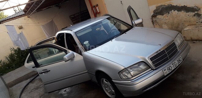 Mercedes C 180 1995, 435,557 km - 1.8 л - Salyan