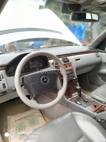 Mercedes E 300 1998, 300,000 km - 3.0 l - Bakı