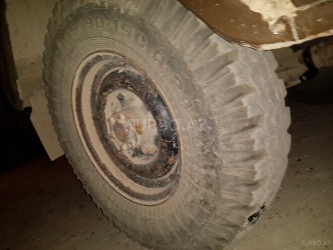 UAZ 469 1980, 100,000 km - 2.9 l - Salyan