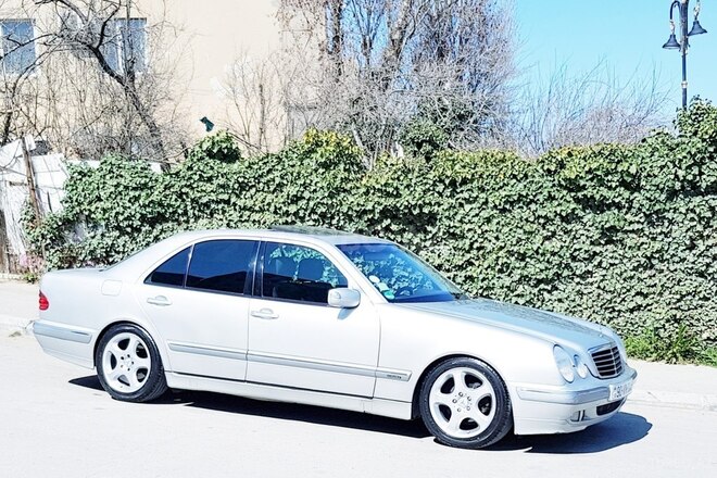 Mercedes E 200 2000, 240,000 km - 2.0 l - Bakı