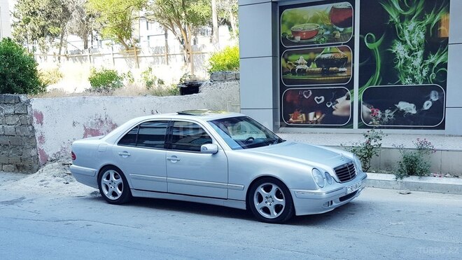 Mercedes E 200 2000, 240,000 km - 2.0 l - Bakı