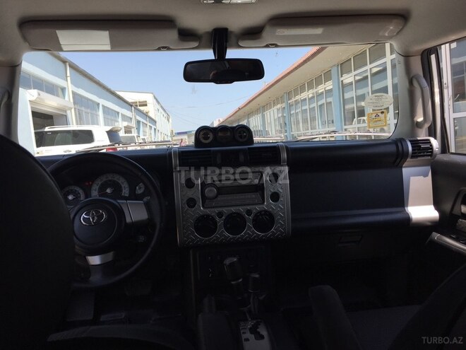 Toyota FJ Cruiser 2010, 180,000 km - 4.0 l - Bakı