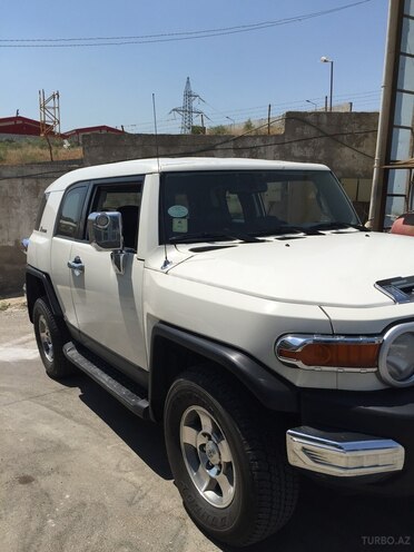 Toyota FJ Cruiser 2010, 180,000 km - 4.0 l - Bakı